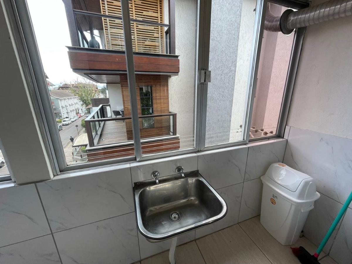 Apartamento Para 9 Pessoas - Blumenhaus 201 - Uma Quadra Da Rua Coberta! Gramado Exterior photo